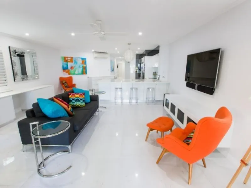 The Boutique Collection - 603 On The Beach Hotel Palm Cove Australia