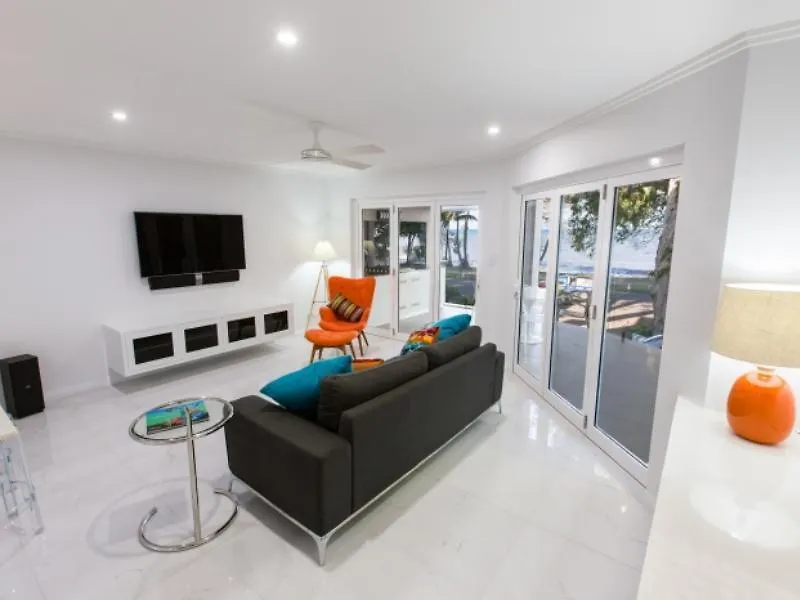 The Boutique Collection - 603 On The Beach Hotel Palm Cove 0*,  Australia